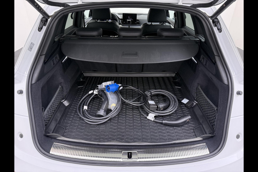 Audi Q5 50 TFSI e Pro Line S LINE IN- EN EXTERIEUR| 8.000KM!| MATRIX LED| CAMERA| ELEKTRISCHE ACHTERKLEP| BTW| LANE-ASSIST|