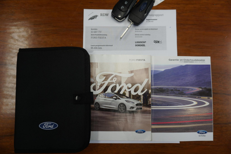 Ford Fiesta 1.0 EcoB.95PK Connected/Dealeronderhouden/1e Eig./ Parkeersensoren.