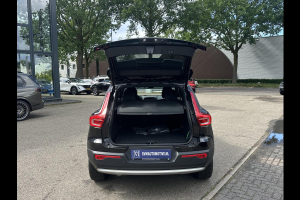 Volvo XC40 1.5 T4 Plug-in hybrid Core Bright BOMVOL! | STOEL + STUURVERWARMING |ELEK. TREKHAAK | KEYLESS | DODEHOEK | ADAP. CRUISE | CAMERA | ELEK. ACHTERKLEP | DRAADLOZE TEL LADER | RIJKLAAR! MET 12 MND BOVAG GARANTIE | DEALER ONDERHOUDEN
