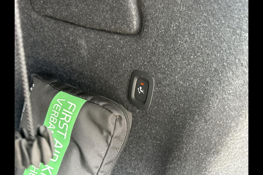 Volvo XC40 1.5 T4 Plug-in hybrid Core Bright BOMVOL! | STOEL + STUURVERWARMING |ELEK. TREKHAAK | KEYLESS | DODEHOEK | ADAP. CRUISE | CAMERA | ELEK. ACHTERKLEP | DRAADLOZE TEL LADER | RIJKLAAR! MET 12 MND BOVAG GARANTIE | DEALER ONDERHOUDEN