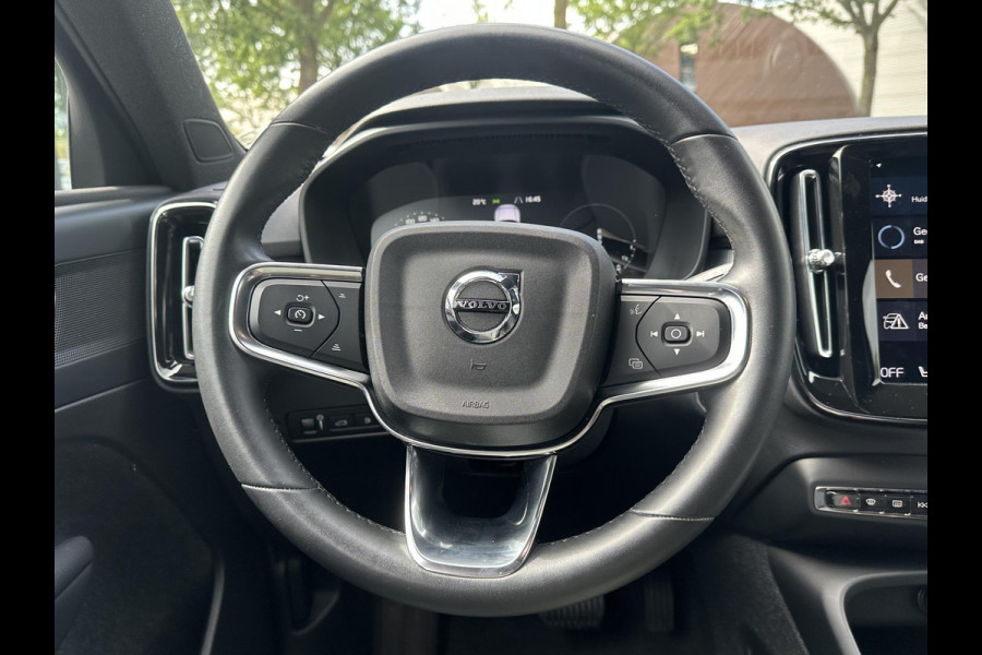 Volvo XC40 1.5 T4 Plug-in hybrid Core Bright BOMVOL! | STOEL + STUURVERWARMING |ELEK. TREKHAAK | KEYLESS | DODEHOEK | ADAP. CRUISE | CAMERA | ELEK. ACHTERKLEP | DRAADLOZE TEL LADER | RIJKLAAR! MET 12 MND BOVAG GARANTIE | DEALER ONDERHOUDEN