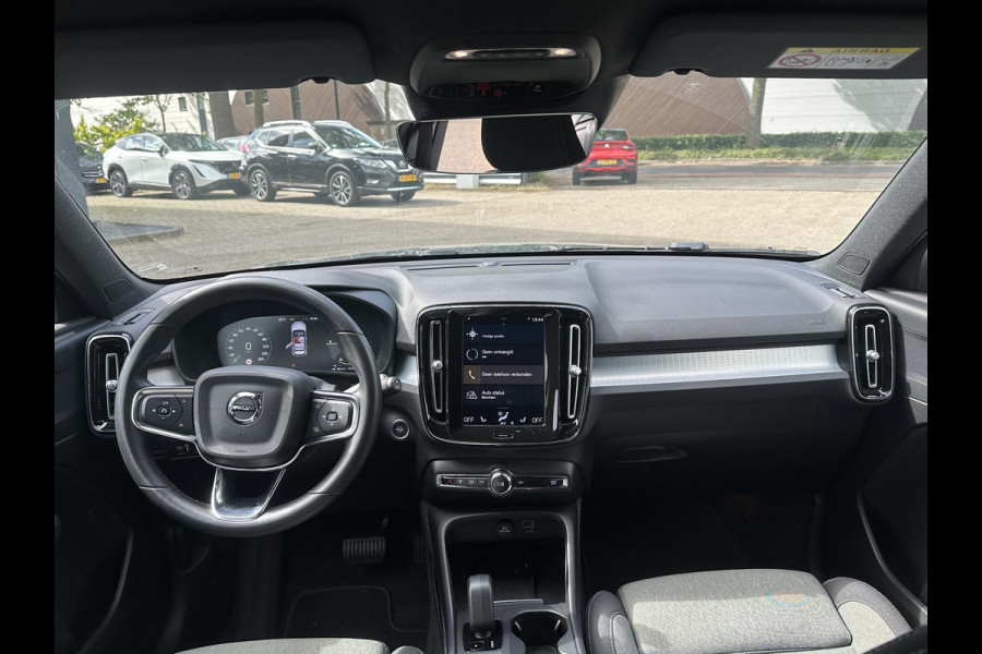 Volvo XC40 1.5 T4 Plug-in hybrid Core Bright BOMVOL! | STOEL + STUURVERWARMING |ELEK. TREKHAAK | KEYLESS | DODEHOEK | ADAP. CRUISE | CAMERA | ELEK. ACHTERKLEP | DRAADLOZE TEL LADER | RIJKLAAR! MET 12 MND BOVAG GARANTIE | DEALER ONDERHOUDEN