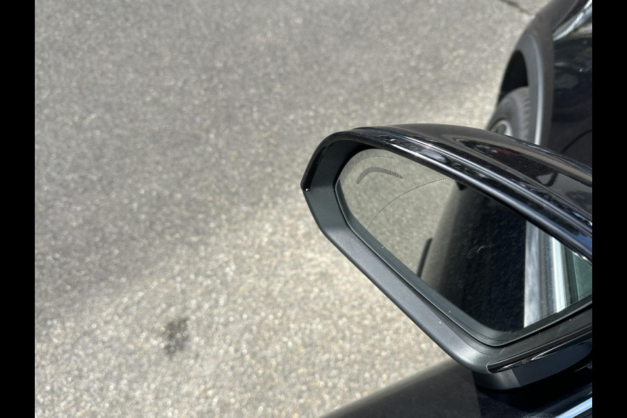 Volvo XC40 1.5 T4 Plug-in hybrid Core Bright BOMVOL! | STOEL + STUURVERWARMING |ELEK. TREKHAAK | KEYLESS | DODEHOEK | ADAP. CRUISE | CAMERA | ELEK. ACHTERKLEP | DRAADLOZE TEL LADER | RIJKLAAR! MET 12 MND BOVAG GARANTIE | DEALER ONDERHOUDEN