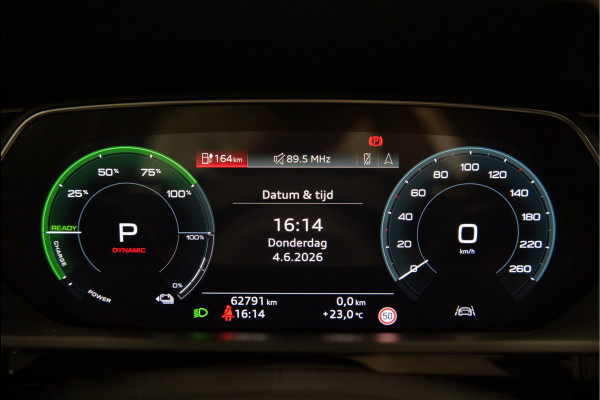 Audi e-tron e-tron 50 quattro Launch edition Black 71 kWh | Black Edition | Panoramadak | Memory Seat | Luchtvering | Adaptive Cruise Control | Keyless | Matrix LED | Stoelverwarming | NAP | SOH 92,28%