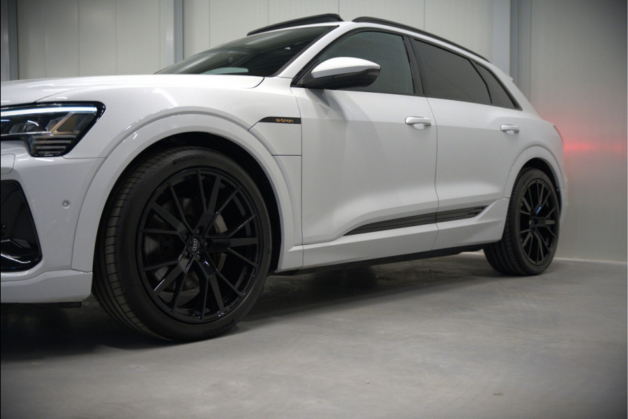 Audi e-tron e-tron 50 quattro Launch edition Black 71 kWh | Black Edition | Panoramadak | Memory Seat | Luchtvering | Adaptive Cruise Control | Keyless | Matrix LED | Stoelverwarming | NAP | SOH 92,28%