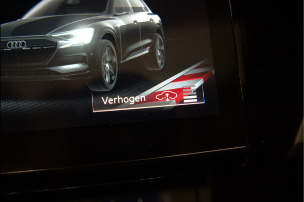 Audi e-tron e-tron 50 quattro Launch edition Black 71 kWh | Black Edition | Panoramadak | Memory Seat | Luchtvering | Adaptive Cruise Control | Keyless | Matrix LED | Stoelverwarming | NAP | SOH 92,28%