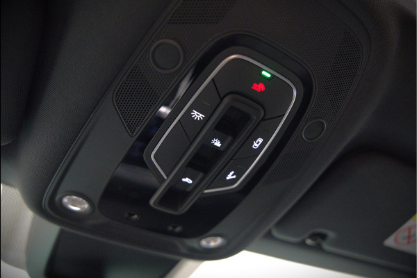 Audi e-tron e-tron 50 quattro Launch edition Black 71 kWh | Black Edition | Panoramadak | Memory Seat | Luchtvering | Adaptive Cruise Control | Keyless | Matrix LED | Stoelverwarming | NAP | SOH 92,28%