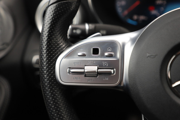 Mercedes-Benz C-Klasse 180 Business Solution AMG | 156PK | Led | Leder | Stoelverwarming | Digitaal-dashboard | Camera | Trekhaak | 2019.