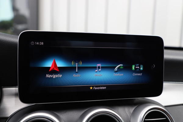 Mercedes-Benz C-Klasse 180 Business Solution AMG | 156PK | Led | Leder | Stoelverwarming | Digitaal-dashboard | Camera | Trekhaak | 2019.