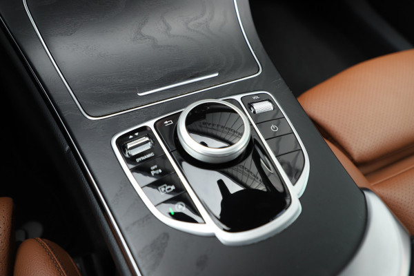 Mercedes-Benz C-Klasse 180 Business Solution AMG | 156PK | Led | Leder | Stoelverwarming | Digitaal-dashboard | Camera | Trekhaak | 2019.