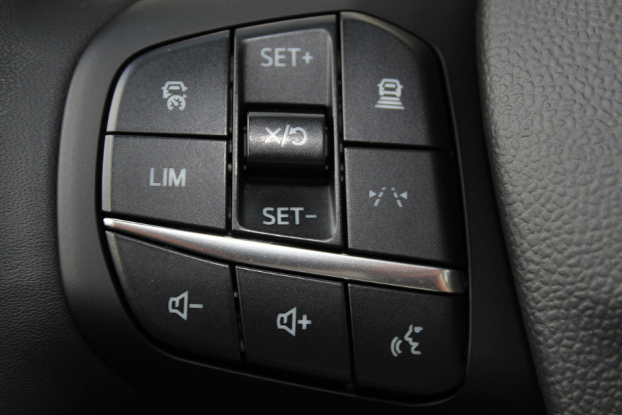 Ford Tourneo Courier 1.0-125pk Titanium AUTOMAAT ! UNIEKE Ford Tourneo Courier personen uitv. Fabr. garantie t/m 26-08-2029. Autm. airco, adapt. cruise cntrl, winterpkkt, LM wielen, navigatie, telefoonvoorb., lane- en side assist etc.