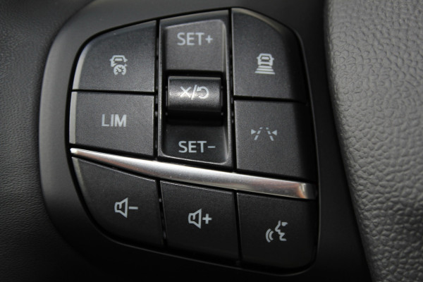 Ford Tourneo Courier 1.0-125pk Titanium AUTOMAAT ! UNIEKE Ford Tourneo Courier personen uitv. Fabr. garantie t/m 26-08-2029. Autm. airco, adapt. cruise cntrl, winterpkkt, LM wielen, navigatie, telefoonvoorb., lane- en side assist etc.