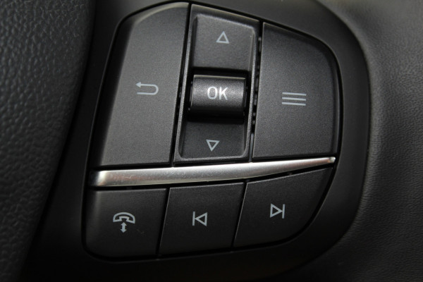 Ford Tourneo Courier 1.0-125pk Titanium AUTOMAAT ! UNIEKE Ford Tourneo Courier personen uitv. Fabr. garantie t/m 26-08-2029. Autm. airco, adapt. cruise cntrl, winterpkkt, LM wielen, navigatie, telefoonvoorb., lane- en side assist etc.