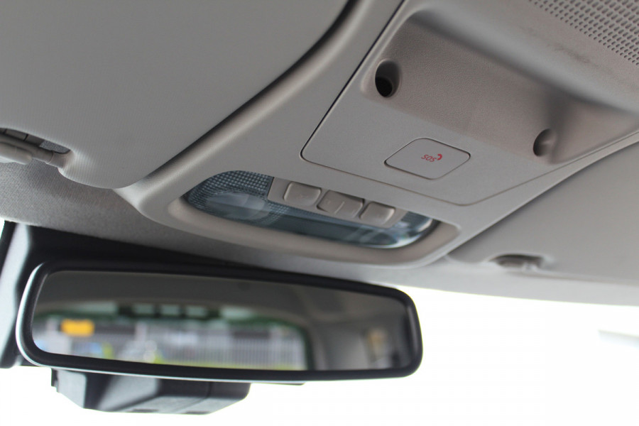 Ford Tourneo Courier 1.0-125pk Titanium AUTOMAAT ! UNIEKE Ford Tourneo Courier personen uitv. Fabr. garantie t/m 26-08-2029. Autm. airco, adapt. cruise cntrl, winterpkkt, LM wielen, navigatie, telefoonvoorb., lane- en side assist etc.