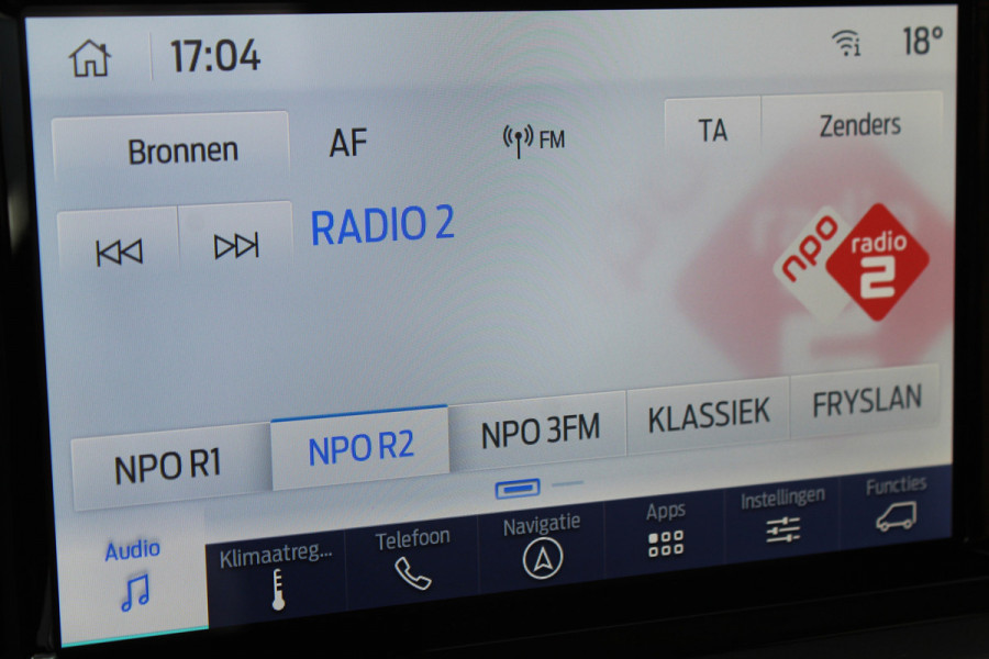 Ford Tourneo Courier 1.0-125pk Titanium AUTOMAAT ! UNIEKE Ford Tourneo Courier personen uitv. Fabr. garantie t/m 26-08-2029. Autm. airco, adapt. cruise cntrl, winterpkkt, LM wielen, navigatie, telefoonvoorb., lane- en side assist etc.