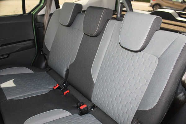 Ford Tourneo Courier 1.0-125pk Titanium AUTOMAAT ! UNIEKE Ford Tourneo Courier personen uitv. Fabr. garantie t/m 26-08-2029. Autm. airco, adapt. cruise cntrl, winterpkkt, LM wielen, navigatie, telefoonvoorb., lane- en side assist etc.