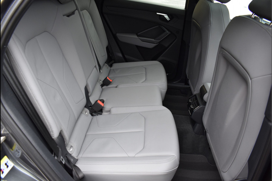Audi Q3 Sportback 45 TFSI e S-Line 245 Pk Pano Navi Camera Trekhaak Vol Leder Carbon 20 Inch