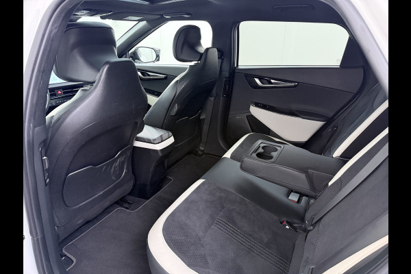 Kia Ev6 GT-Line 77.4 kWh SOH 95% Panoramadak V2L Warmtepomp Trekhaak Head-Up Display Meridian®-Surround Adap.Cruise Matrix Led 360°Camer Stoel+Stuurverwarming Stoel Massage+Ventilatie Elek.Stoelen+Memory Elek.Achterklep Privacy Glas Dealeronderhouden 1e Eigenaar Origineel Nederlandse Auto