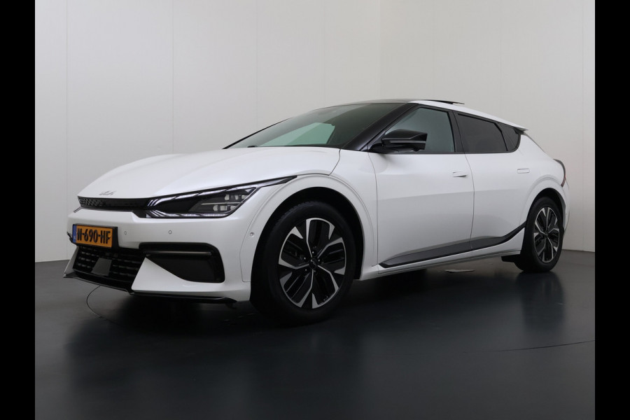 Kia Ev6 GT-Line 77.4 kWh SOH 95% Panoramadak V2L Warmtepomp Trekhaak Head-Up Display Meridian®-Surround Adap.Cruise Matrix Led 360°Camer Stoel+Stuurverwarming Stoel Massage+Ventilatie Elek.Stoelen+Memory Elek.Achterklep Privacy Glas Dealeronderhouden 1e Eigenaar Origineel Nederlandse Auto