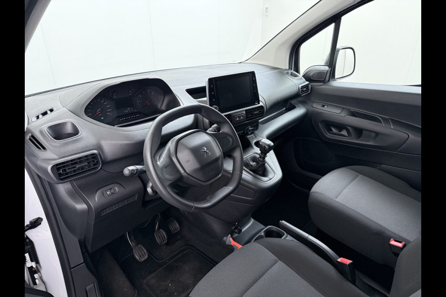 Peugeot Partner 1.5HDi 102PK Airco Navi* via Apple Carplay Android Auto Cruise Control Pdc S&S L1 Betonplex Vloer Lat om Lat Wandbetimmering Schuifdeur 1e Eigenaar Origineel Nederlandse Auto