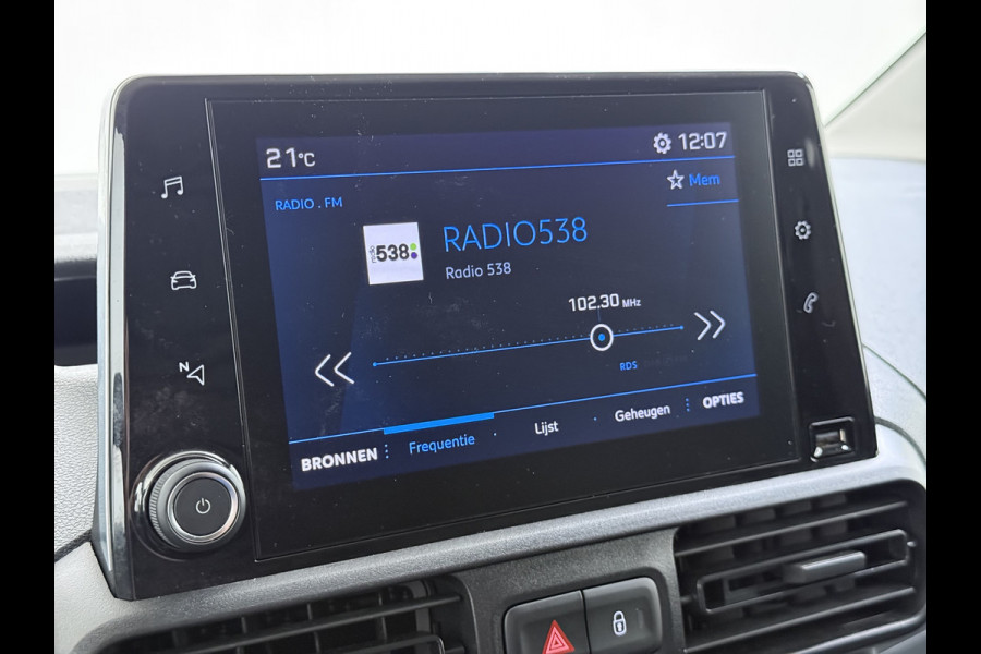 Peugeot Partner 1.5HDi 102PK Airco Navi* via Apple Carplay Android Auto Cruise Control Pdc S&S L1 Betonplex Vloer Lat om Lat Wandbetimmering Schuifdeur 1e Eigenaar Origineel Nederlandse Auto