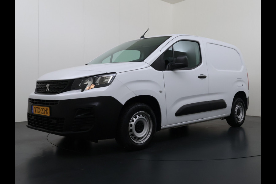 Peugeot Partner 1.5HDi 102PK Airco Navi* via Apple Carplay Android Auto Cruise Control Pdc S&S L1 Betonplex Vloer Lat om Lat Wandbetimmering Schuifdeur 1e Eigenaar Origineel Nederlandse Auto
