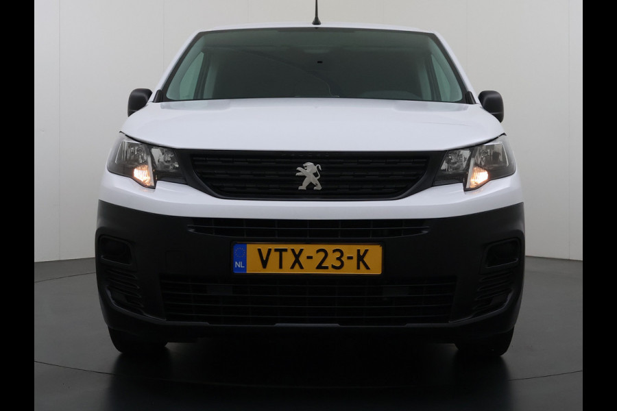 Peugeot Partner 1.5HDi 102PK Airco Navi* via Apple Carplay Android Auto Cruise Control Pdc S&S L1 Betonplex Vloer Lat om Lat Wandbetimmering Schuifdeur 1e Eigenaar Origineel Nederlandse Auto