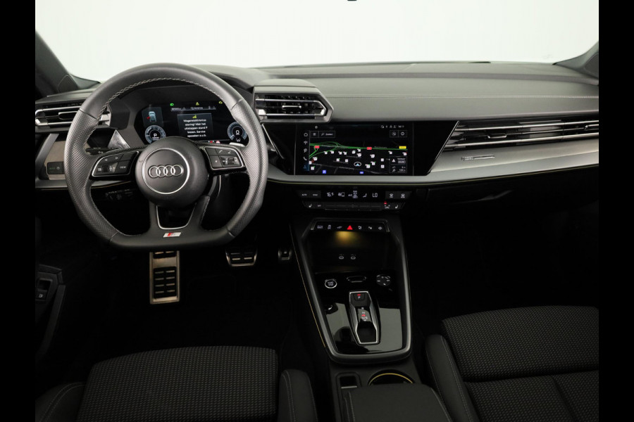 Audi A3 Sportback 40 TFSI e S edition 204 pk S-tronic | Verlengde garantie | Navigatie | Parkeersensoren (Park assist) | Achteruitrijcamera | Adaptieve cruise control | Stoelverwarming | S-Line |