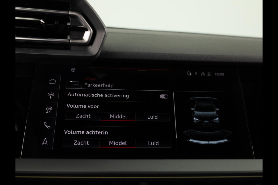 Audi A3 Sportback 40 TFSI e S edition 204 pk S-tronic | Verlengde garantie | Navigatie | Parkeersensoren (Park assist) | Achteruitrijcamera | Adaptieve cruise control | Stoelverwarming | S-Line |