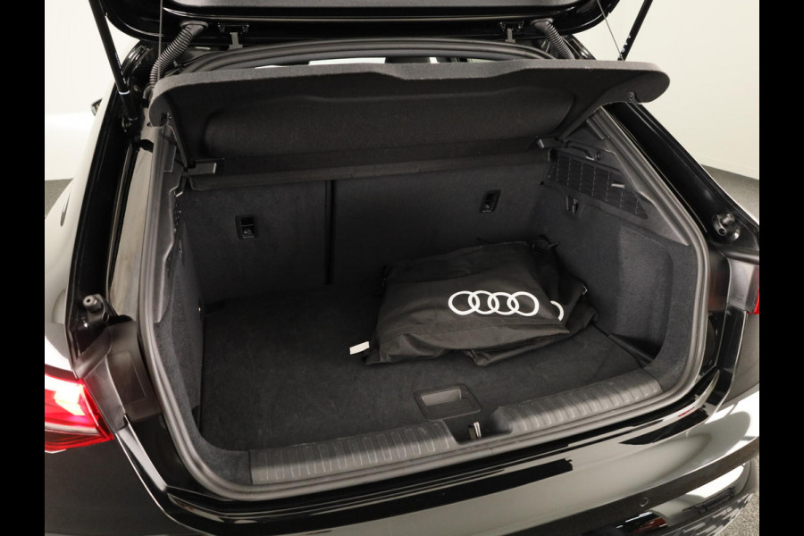 Audi A3 Sportback 40 TFSI e S edition 204 pk S-tronic | Verlengde garantie | Navigatie | Parkeersensoren (Park assist) | Achteruitrijcamera | Adaptieve cruise control | Stoelverwarming | S-Line |