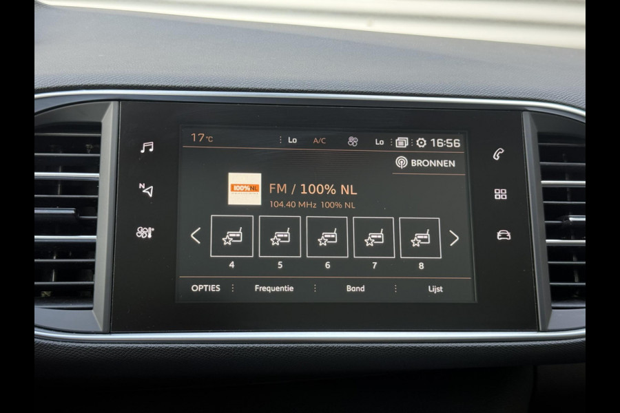 Peugeot 308 SW 1.2 PureTech Blue Lease Executive 2e Eigenaar|Navi|Clima|Cruise|Pano|Trekhaak|Carplay|PDC V+A|D-riem vv in2024|N.A.P|APK tot 04-2027
