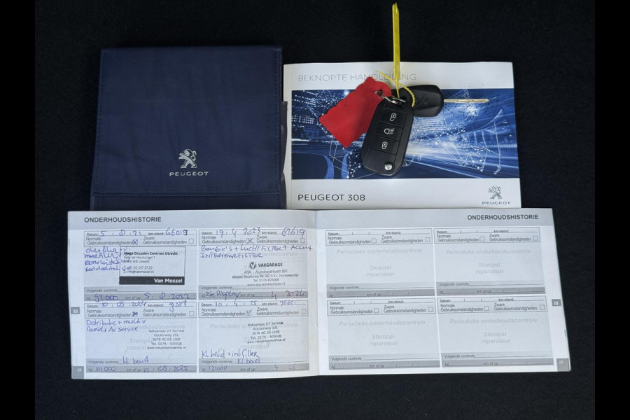 Peugeot 308 SW 1.2 PureTech Blue Lease Executive 2e Eigenaar|Navi|Clima|Cruise|Pano|Trekhaak|Carplay|PDC V+A|D-riem vv in2024|N.A.P|APK tot 04-2027
