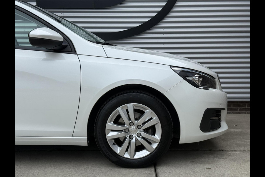Peugeot 308 SW 1.2 PureTech Blue Lease Executive 2e Eigenaar|Navi|Clima|Cruise|Pano|Trekhaak|Carplay|PDC V+A|D-riem vv in2024|N.A.P|APK tot 04-2027