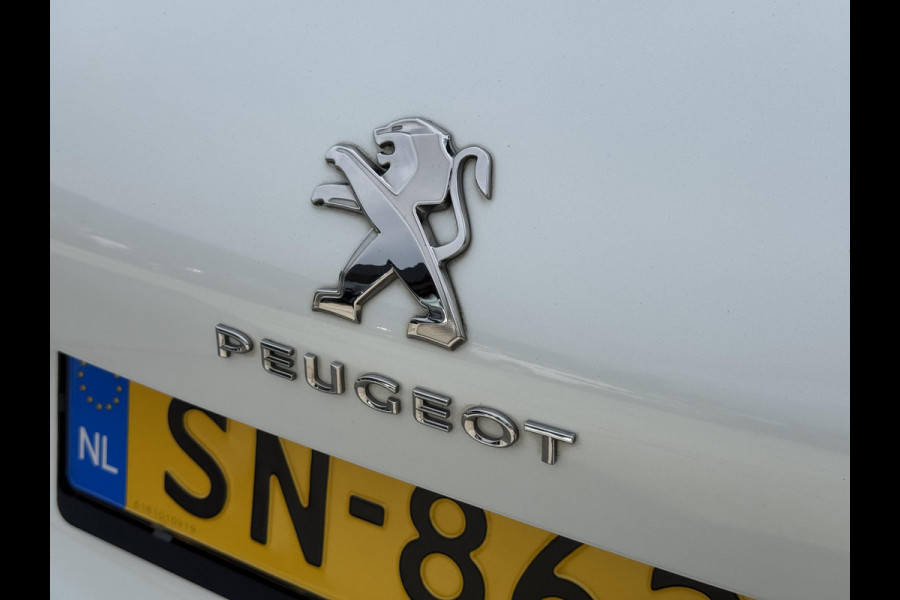 Peugeot 308 SW 1.2 PureTech Blue Lease Executive 2e Eigenaar|Navi|Clima|Cruise|Pano|Trekhaak|Carplay|PDC V+A|D-riem vv in2024|N.A.P|APK tot 04-2027