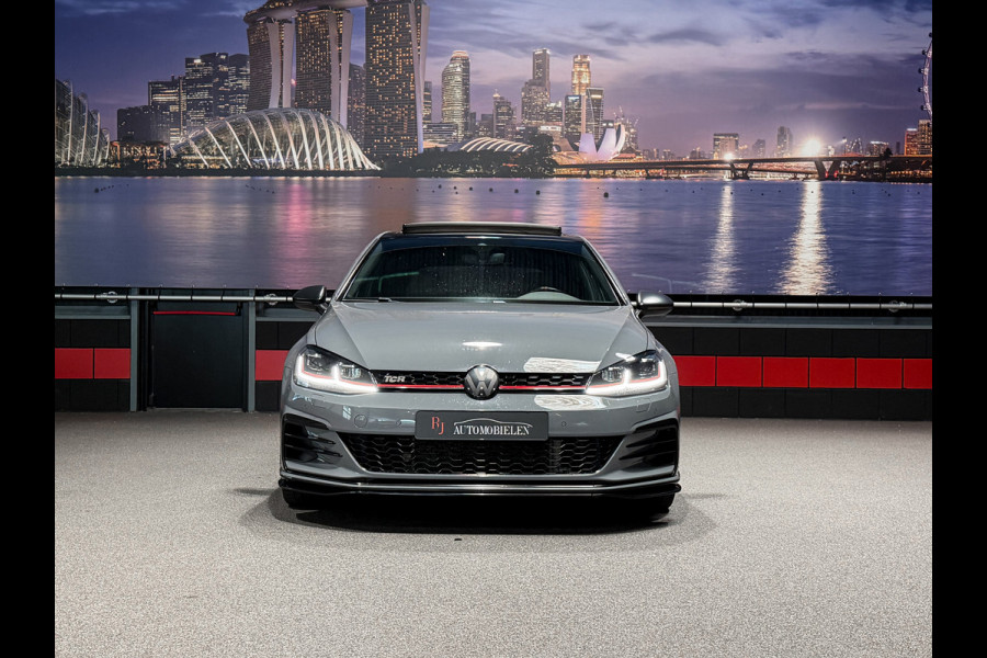 Volkswagen Golf 2.0 TSI GTI TCR |BullX-Uitlaat|Keyless|Panorama|DCC|Camera|
