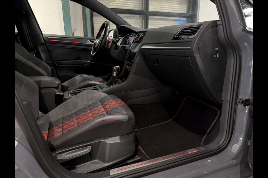 Volkswagen Golf 2.0 TSI GTI TCR |BullX-Uitlaat|Keyless|Panorama|DCC|Camera|