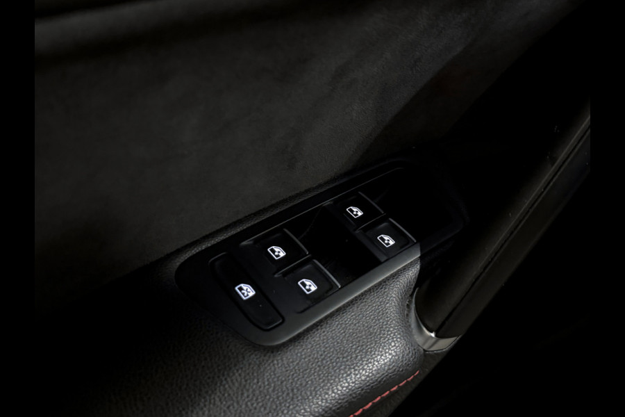Volkswagen Golf 2.0 TSI GTI TCR |BullX-Uitlaat|Keyless|Panorama|DCC|Camera|