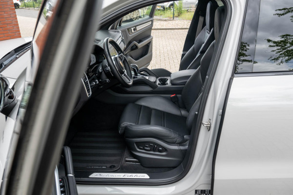 Porsche Cayenne 3.0 E-Hybrid Platinum Edition 4-Wielsturing VOLL