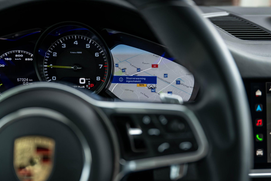 Porsche Cayenne 3.0 E-Hybrid Platinum Edition 4-Wielsturing VOLL