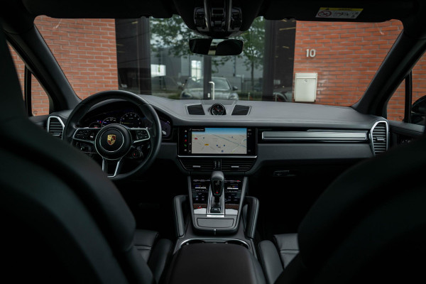 Porsche Cayenne 3.0 E-Hybrid Platinum Edition 4-Wielsturing VOLL