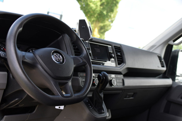 Volkswagen Crafter 35 2.0 TDI L3H3 PB Edition Camera, Cruise, Carplay, automaat, Airco, Trekhaak, Mulitmedia, 140pk, Uniek!