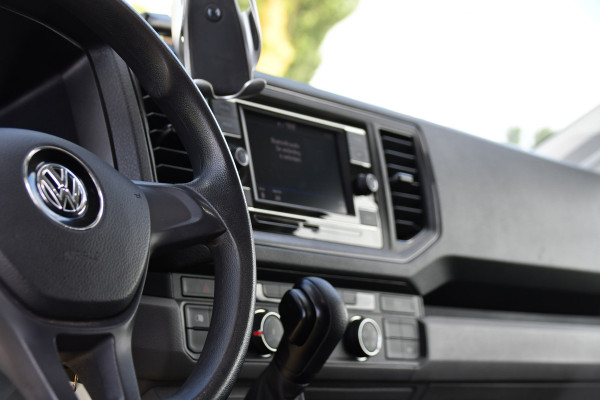 Volkswagen Crafter 35 2.0 TDI L3H3 PB Edition Camera, Cruise, Carplay, automaat, Airco, Trekhaak, Mulitmedia, 140pk, Uniek!