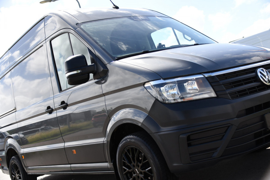 Volkswagen Crafter 35 2.0 TDI L3H3 PB Edition Camera, Cruise, Carplay, automaat, Airco, Trekhaak, Mulitmedia, 140pk, Uniek!