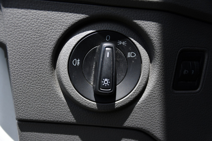 Volkswagen Crafter 35 2.0 TDI L3H3 PB Edition Camera, Cruise, Carplay, automaat, Airco, Trekhaak, Mulitmedia, 140pk, Uniek!
