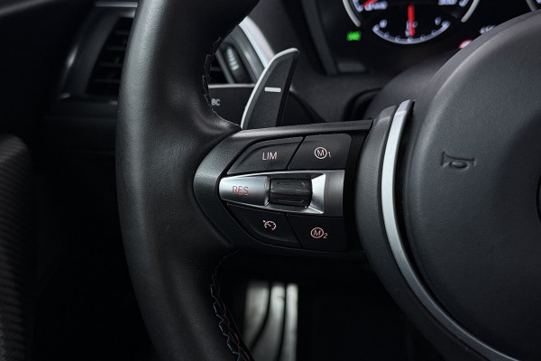 BMW 2 Serie Coupé M2 DCT Competition ( JMT UITLAAT, H&K AUDIO, STOELVERWARMING, CAMERA, ELEKTR STOELEN, DEALER ONDERHOUDEN)