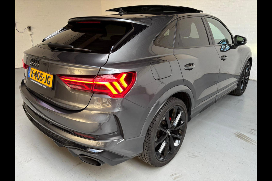 Audi RSQ3 Sportback Automaat 2.5 TFSI 400PK Quattro Daytona Grey, Black Pakket, Alcantara/Half Leder, Schuifdak, 21inch, Trekhaak
