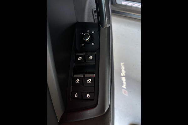 Audi RSQ3 Sportback Automaat 2.5 TFSI 400PK Quattro Daytona Grey, Black Pakket, Alcantara/Half Leder, Schuifdak, 21inch, Trekhaak