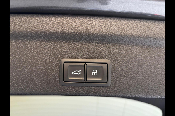 Audi RSQ3 Sportback Automaat 2.5 TFSI 400PK Quattro Daytona Grey, Black Pakket, Alcantara/Half Leder, Schuifdak, 21inch, Trekhaak