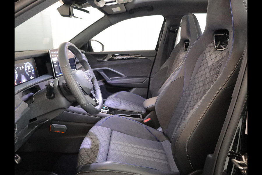 Volkswagen Tayron 1.5 eHybrid R-Line Edition 204 pk Automaat (DSG) | Verlengde garantie | Navigatie | Panoramadak | Trekhaak (wegklapbaar) | Parkeersensoren (Park assist) | Achteruitrijcamera | Black Style pakket | R-Line |