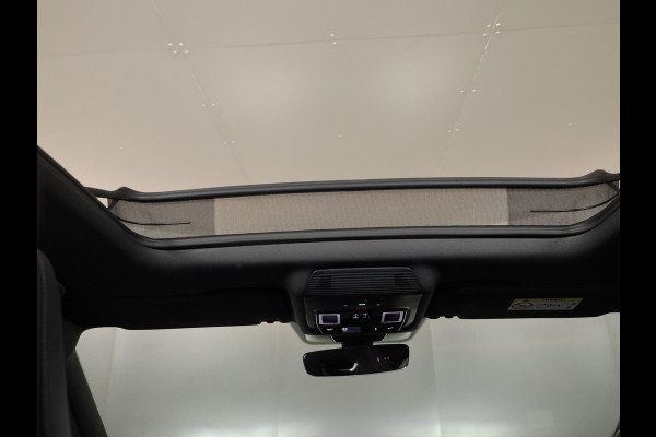 Volkswagen Tayron 1.5 eHybrid R-Line Edition 204 pk Automaat (DSG) | Verlengde garantie | Navigatie | Panoramadak | Trekhaak (wegklapbaar) | Parkeersensoren (Park assist) | Achteruitrijcamera | Black Style pakket | R-Line |